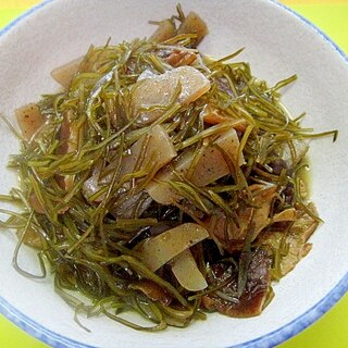 きざみ昆布とこんにゃく干し椎茸の煮物